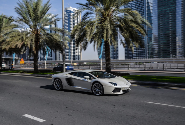 Lamborghini Aventador LP700-4