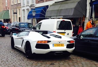 Lamborghini Aventador LP700-4 Roadster