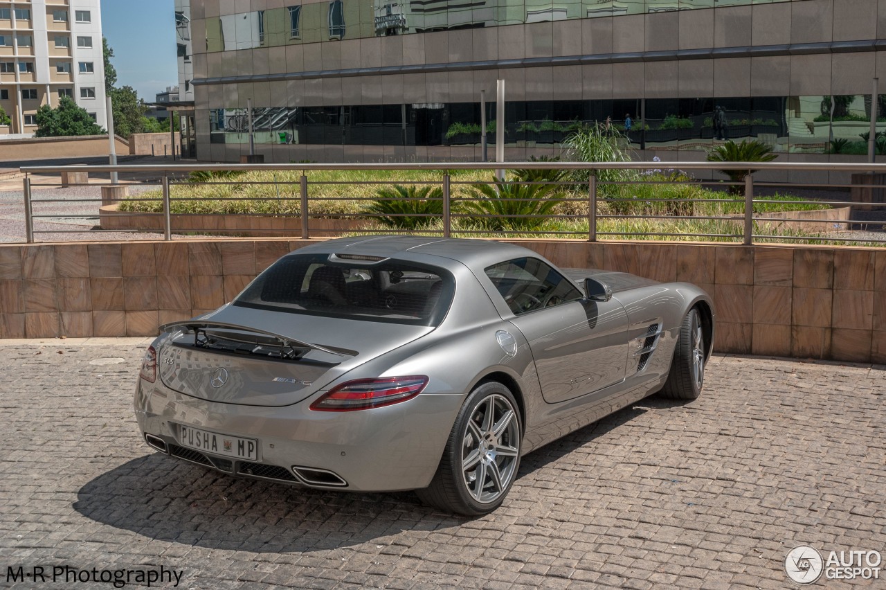 Mercedes-Benz SLS AMG