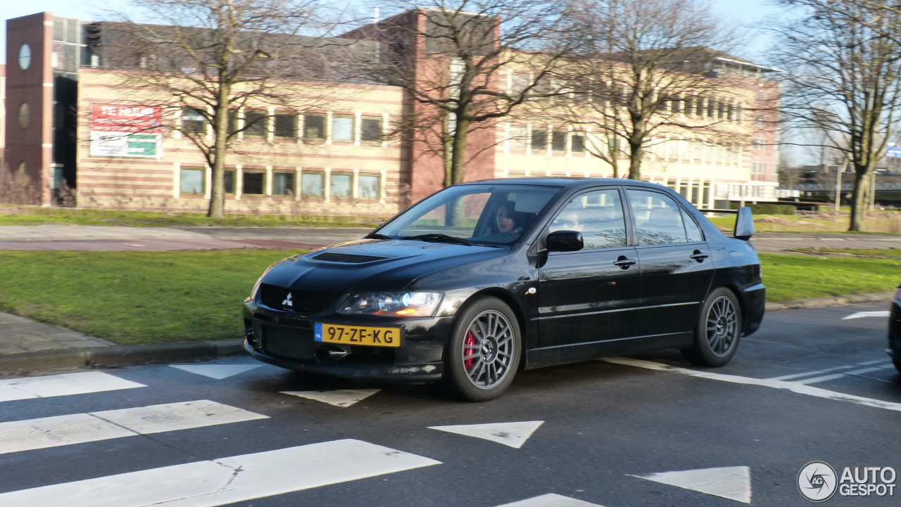 Mitsubishi Lancer Evolution IX FQ