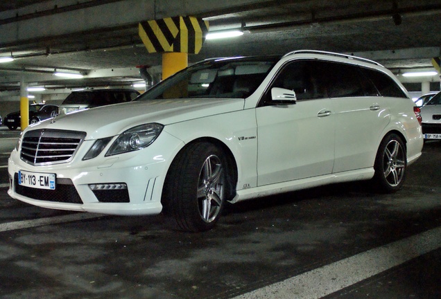 Mercedes-Benz E 63 AMG S212 V8 Biturbo