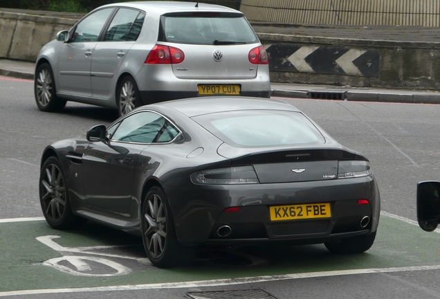 Aston Martin V8 Vantage 2012