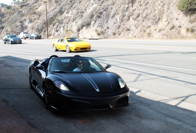 Ferrari Scuderia Spider 16M