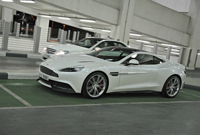 Aston Martin Vanquish 2013