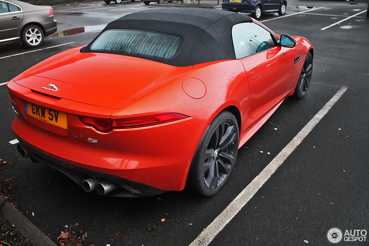 Jaguar F-TYPE S V8 Convertible