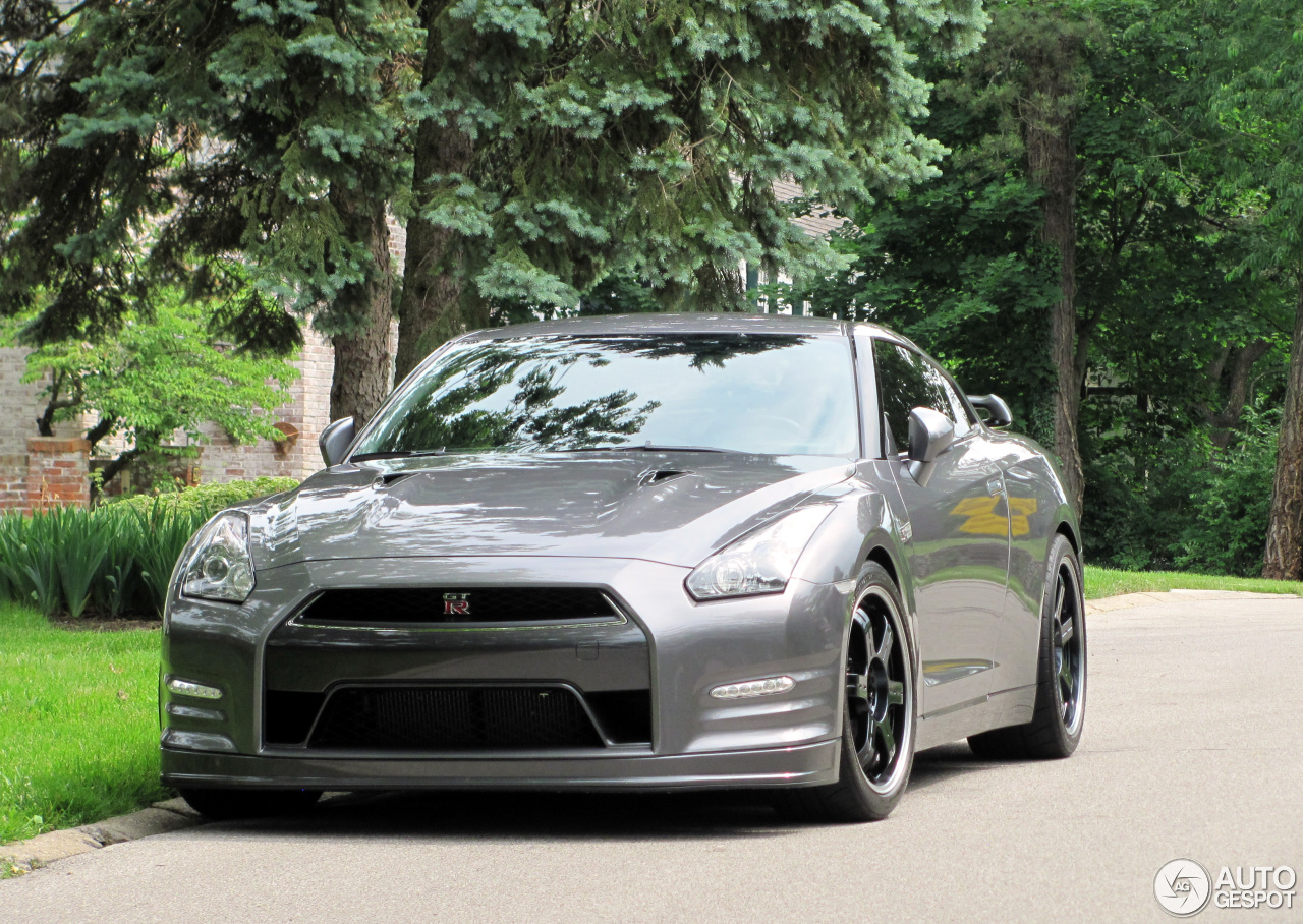 Nissan GT-R 2011