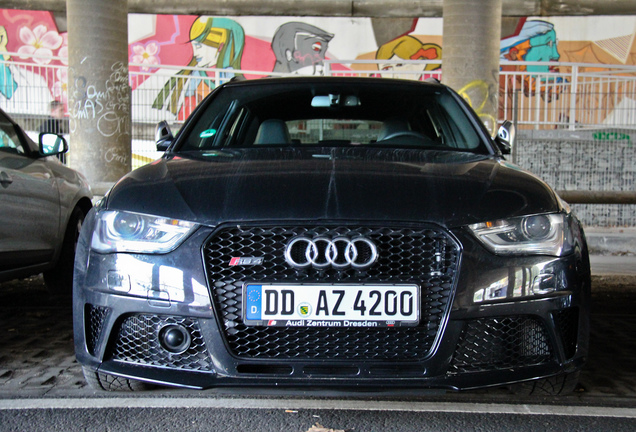 Audi RS4 Avant B8