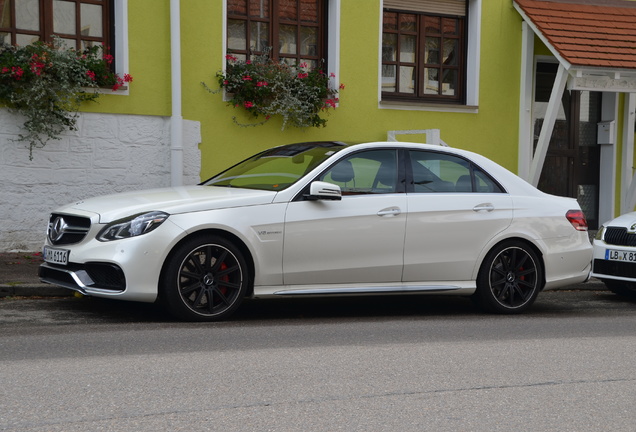 Mercedes-Benz E 63 AMG S W212