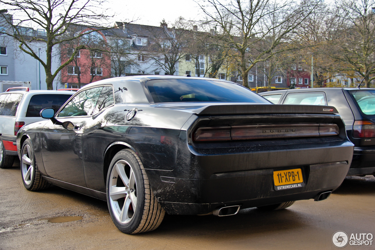 Dodge Challenger SRT-8