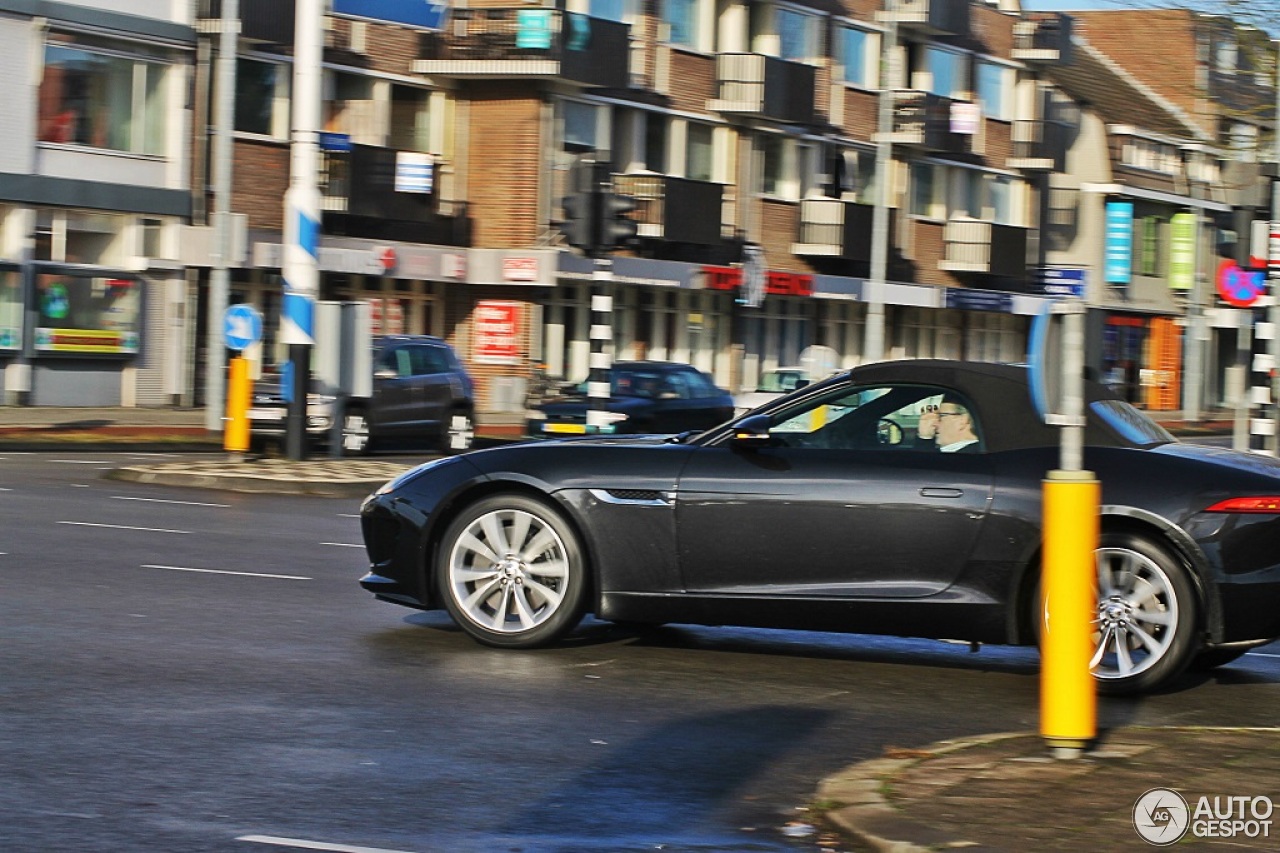 Jaguar F-TYPE S Convertible