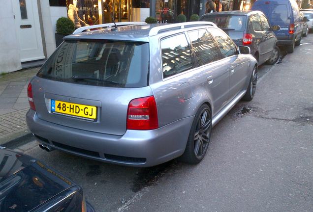 Audi RS4 Avant B5