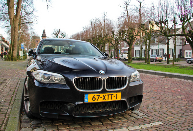 BMW M5 F10 2011