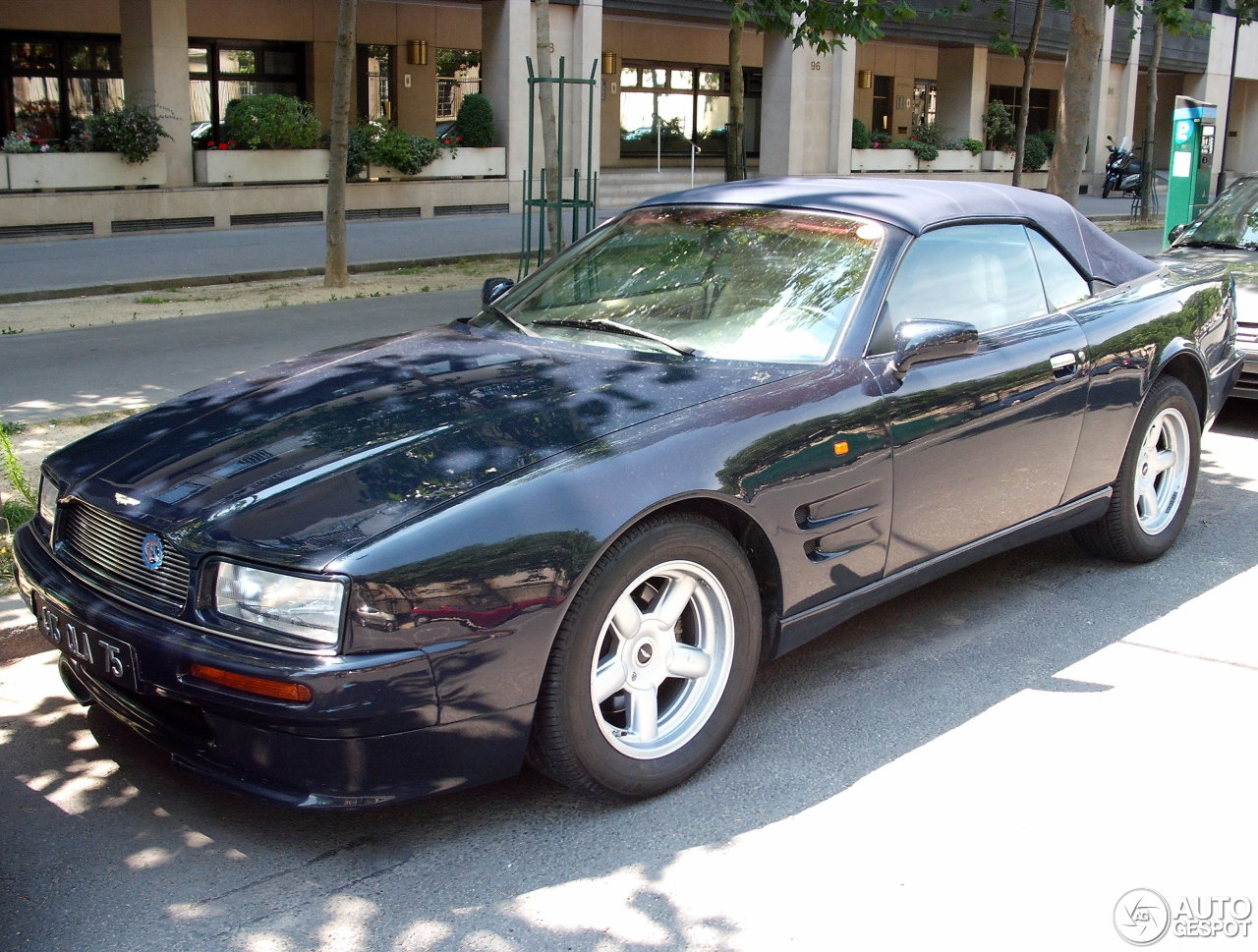 Aston Martin Virage Volante