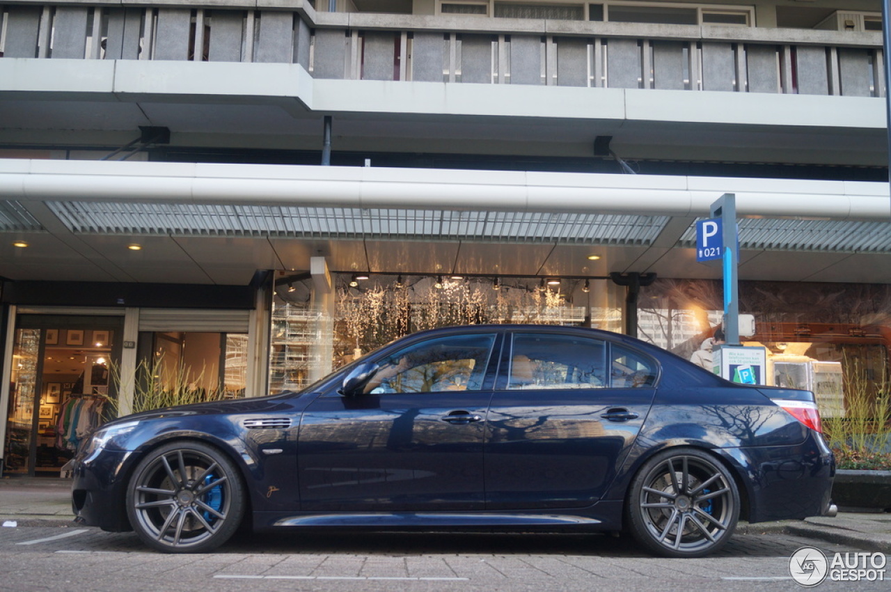 BMW M5 E60 2005