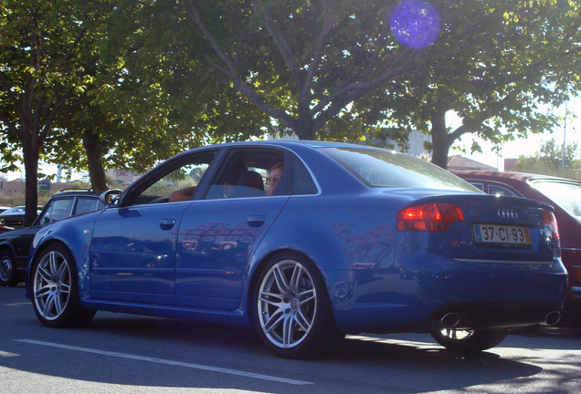 Audi RS4 Sedan