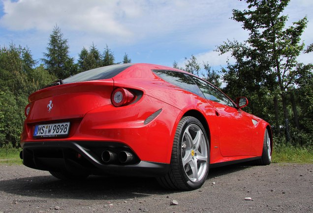 Ferrari FF