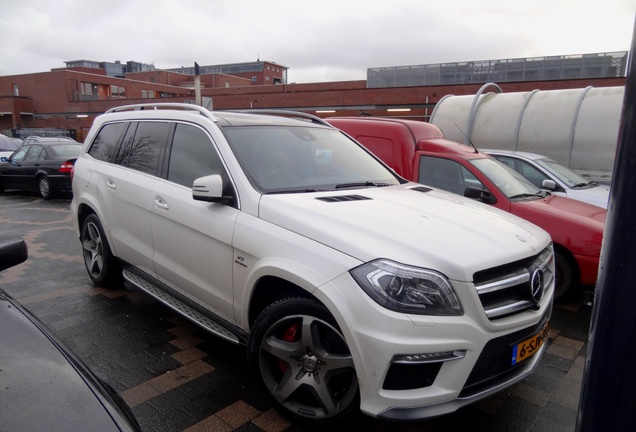 Mercedes-Benz GL 63 AMG X166