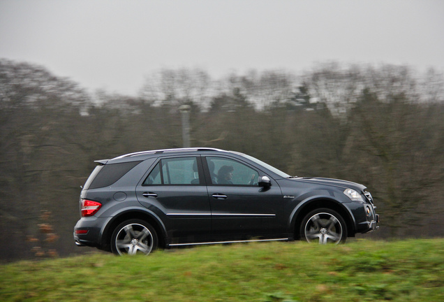 Mercedes-Benz ML 63 AMG 10th Anniversary