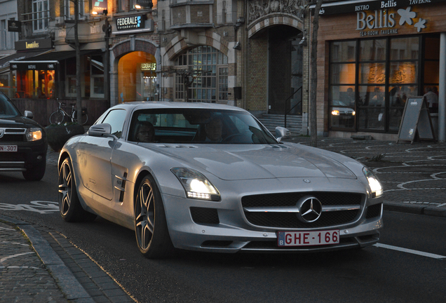 Mercedes-Benz SLS AMG