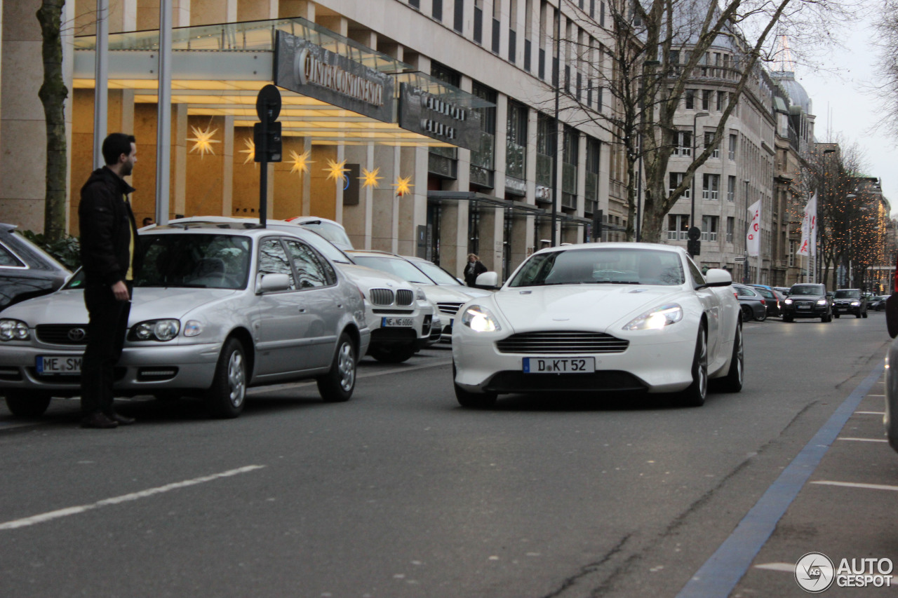 Aston Martin Virage 2011