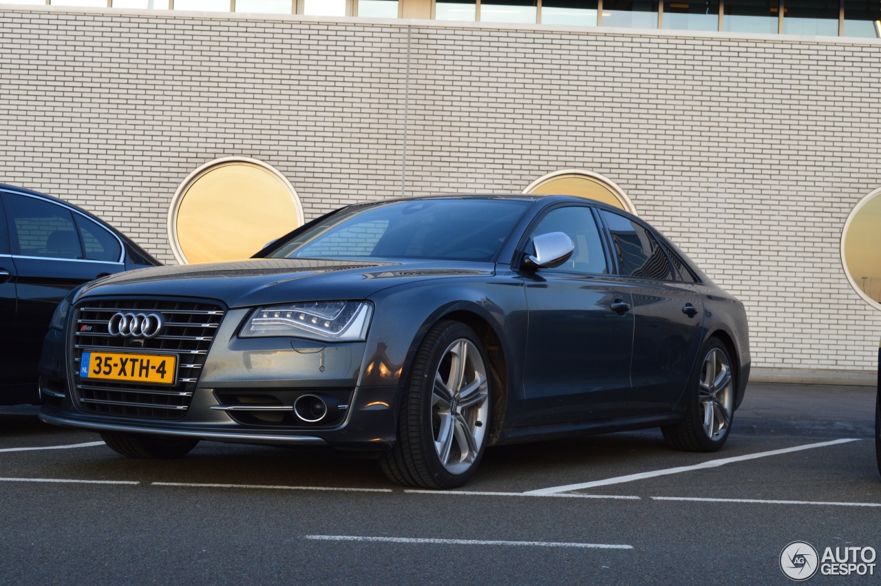 Audi S8 D4