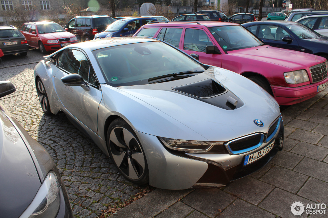 BMW i8