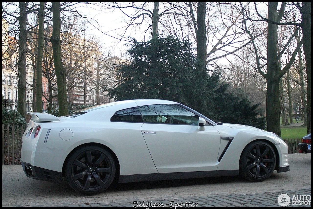 Nissan GT-R 2012