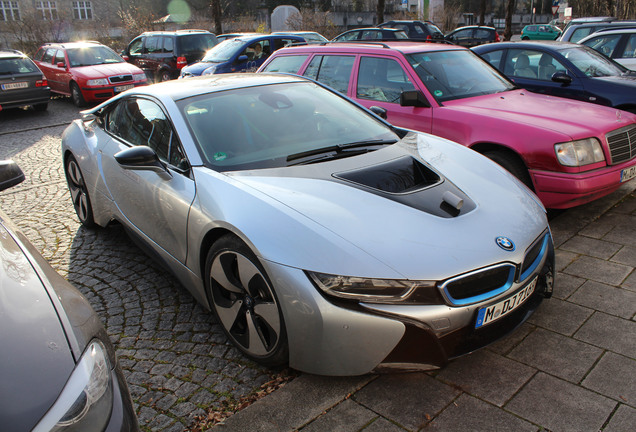 BMW i8