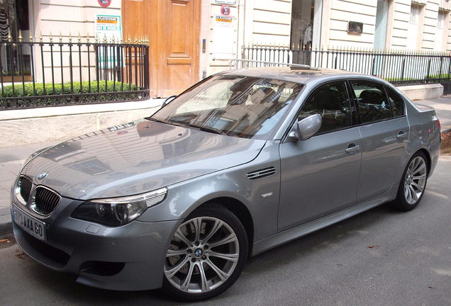 BMW M5 E60 2005