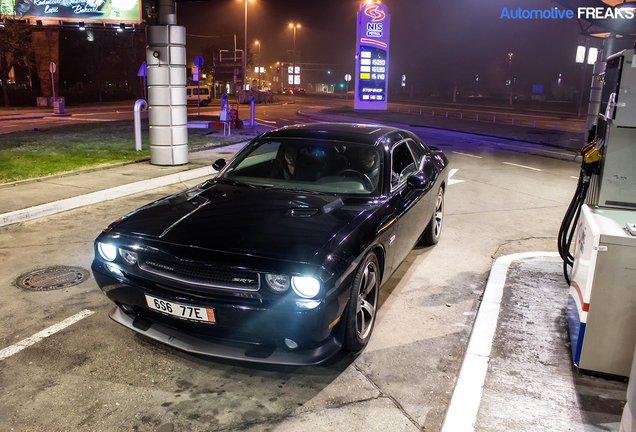 Dodge Challenger SRT-8 392