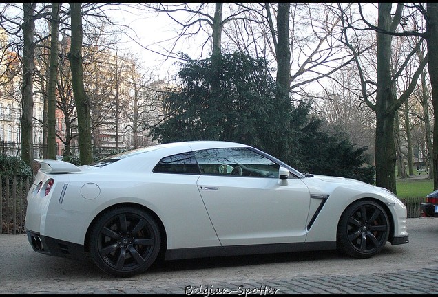 Nissan GT-R 2012