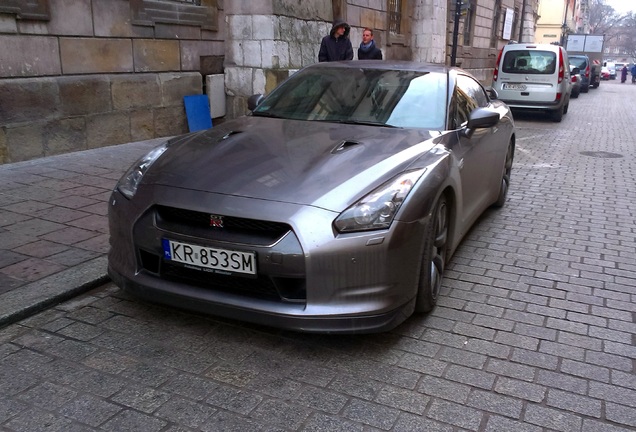 Nissan GT-R