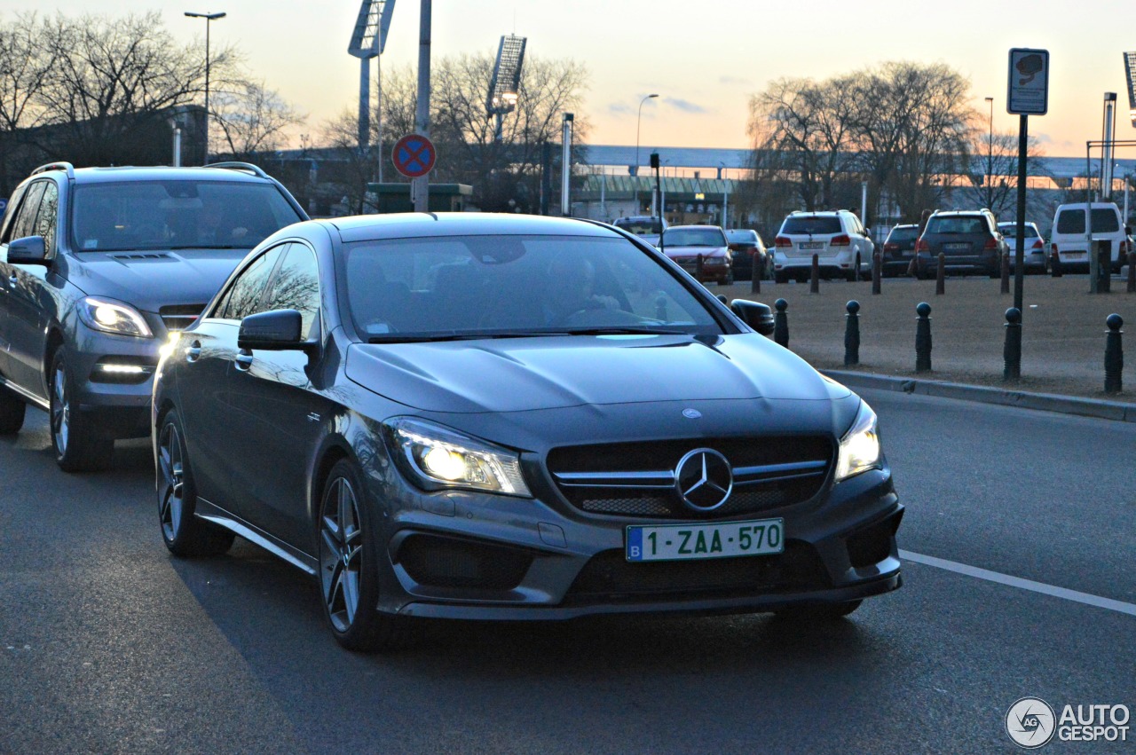 Mercedes-Benz CLA 45 AMG C117