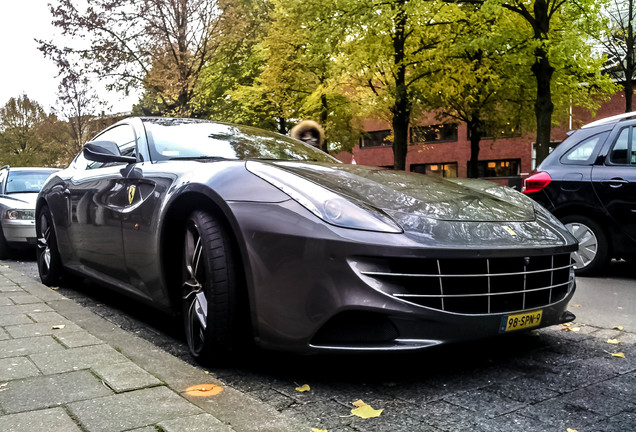 Ferrari FF