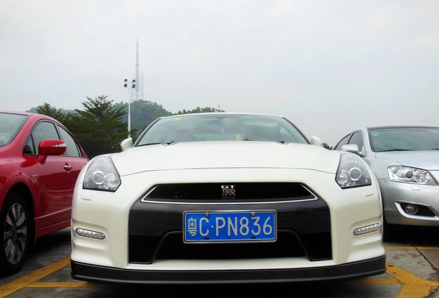 Nissan GT-R 2012