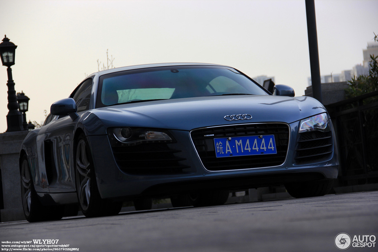 Audi R8