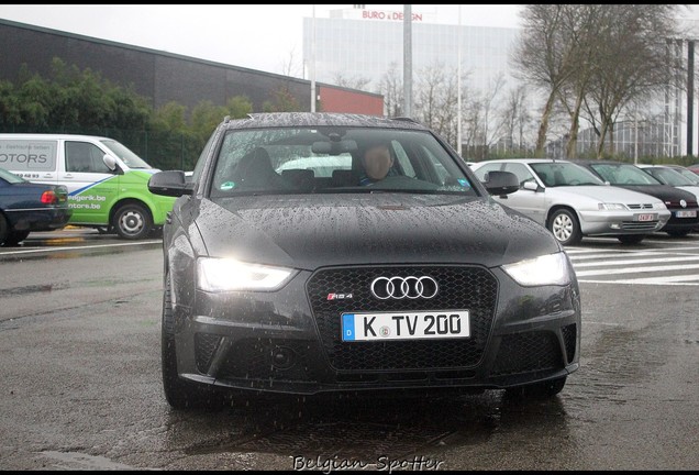 Audi RS4 Avant B8