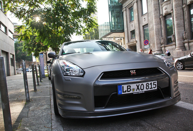 Nissan GT-R 2011