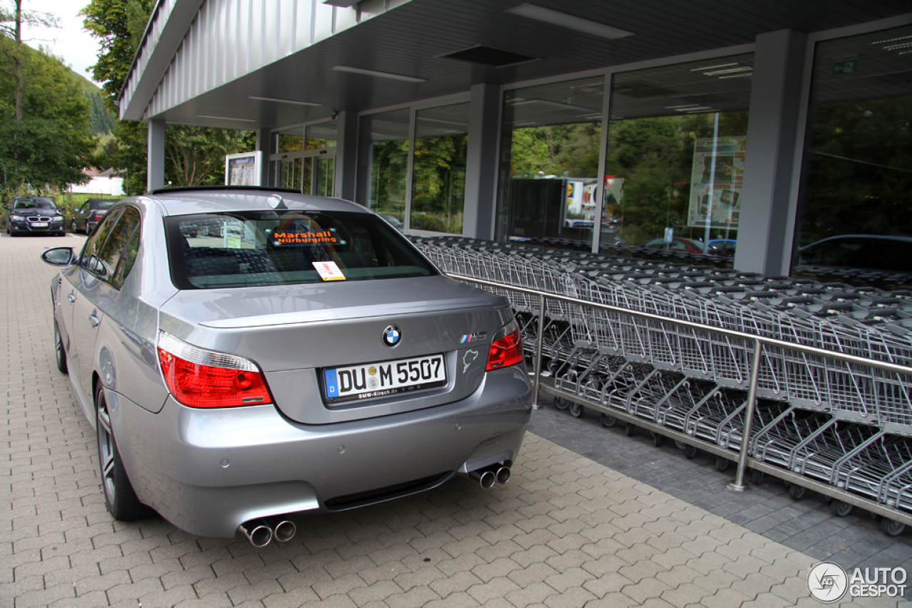 BMW M5 E60 2005