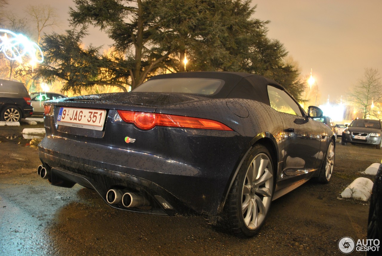 Jaguar F-TYPE S V8 Convertible