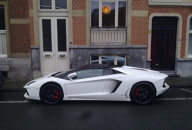 Lamborghini Aventador LP700-4 Roadster