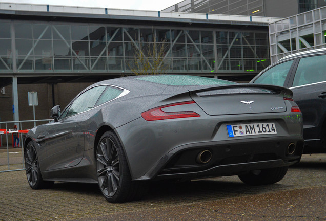 Aston Martin Vanquish 2013