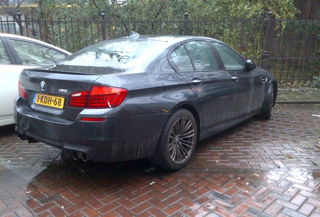 BMW M5 F10 2011