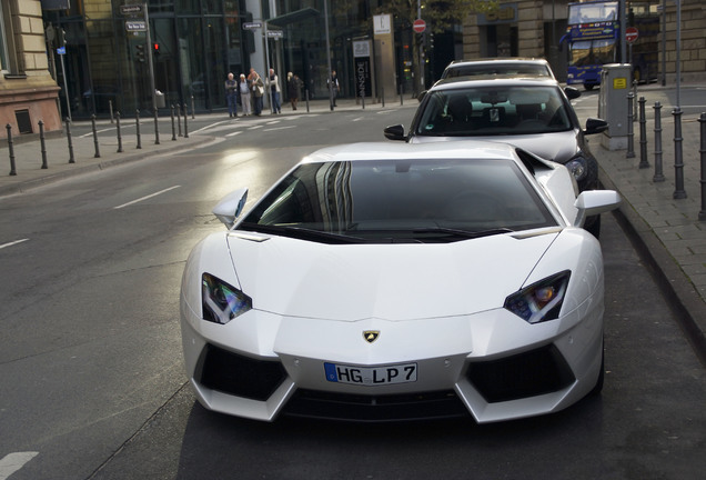 Lamborghini Aventador LP700-4