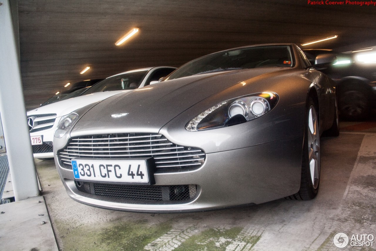 Aston Martin V8 Vantage