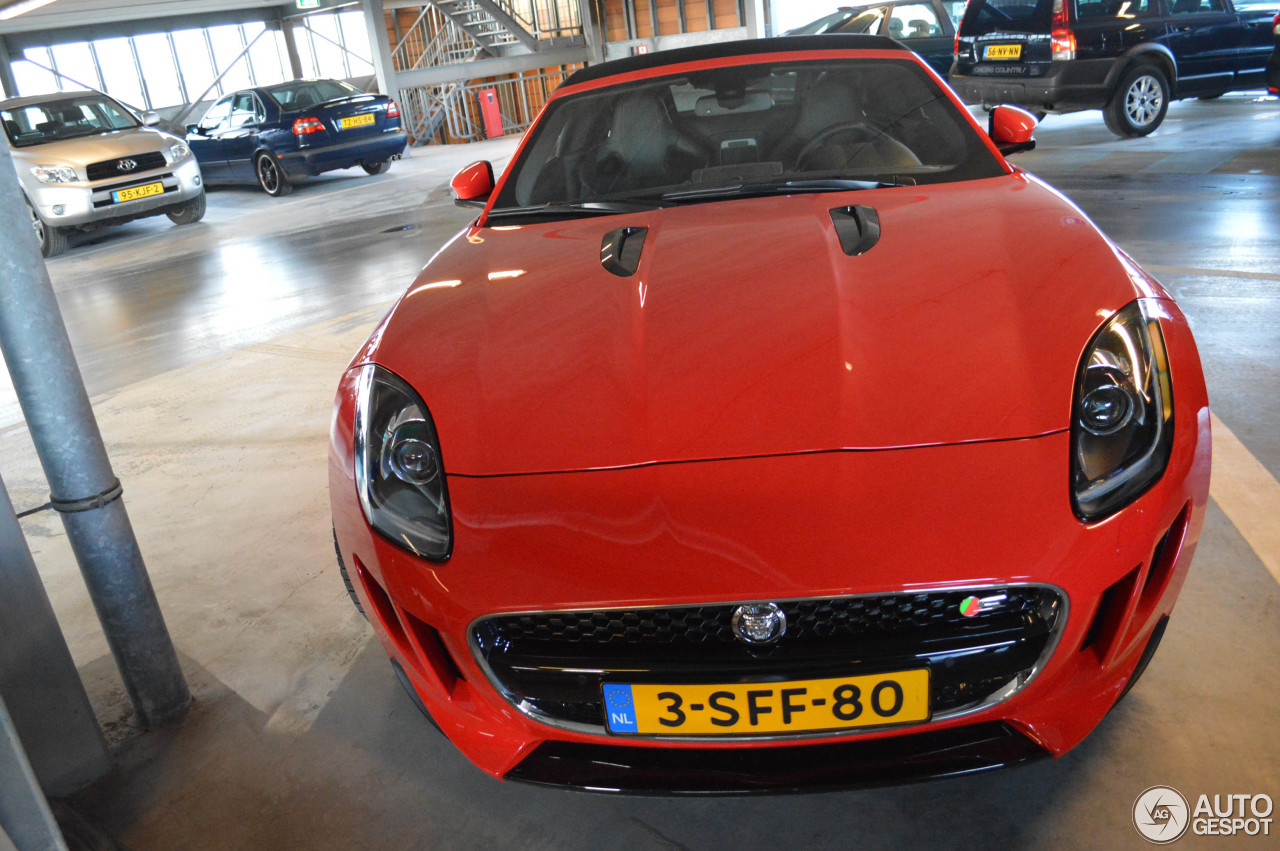 Jaguar F-TYPE S V8 Convertible