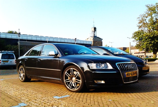 Audi S8 D3