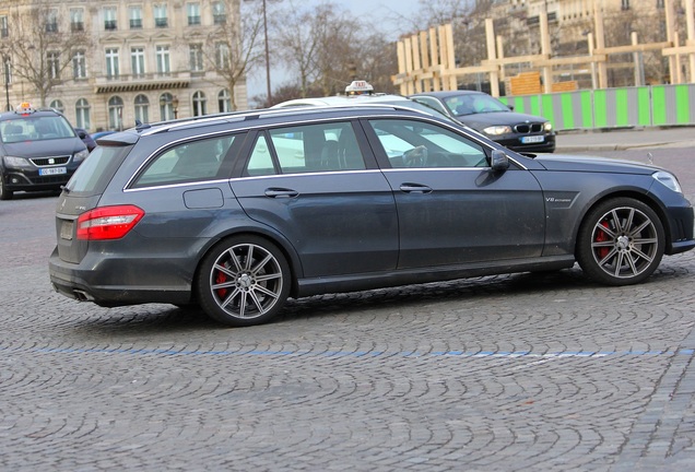 Mercedes-Benz E 63 AMG S212 V8 Biturbo