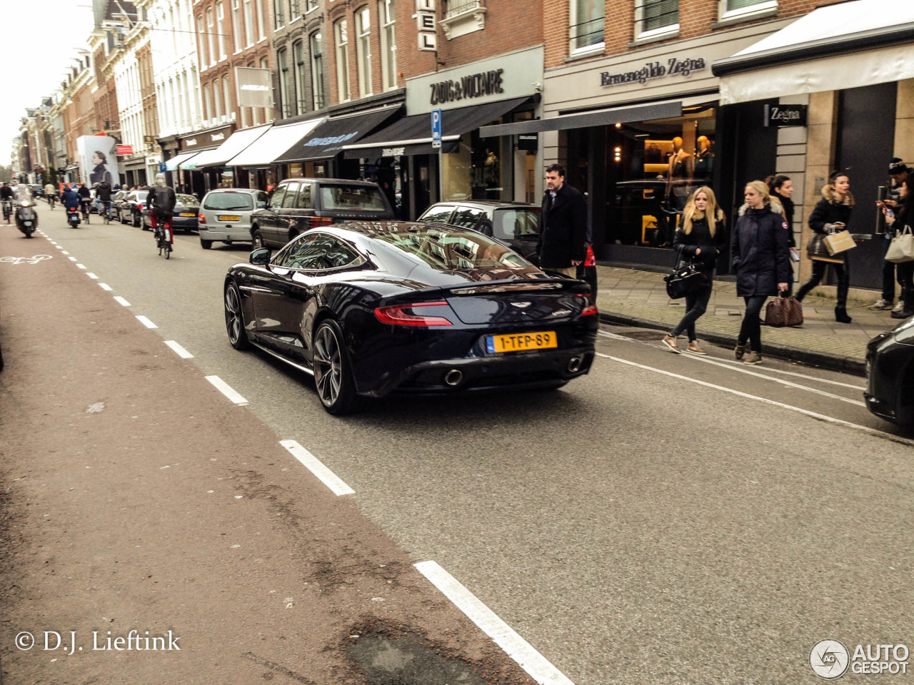 Aston Martin Vanquish 2013