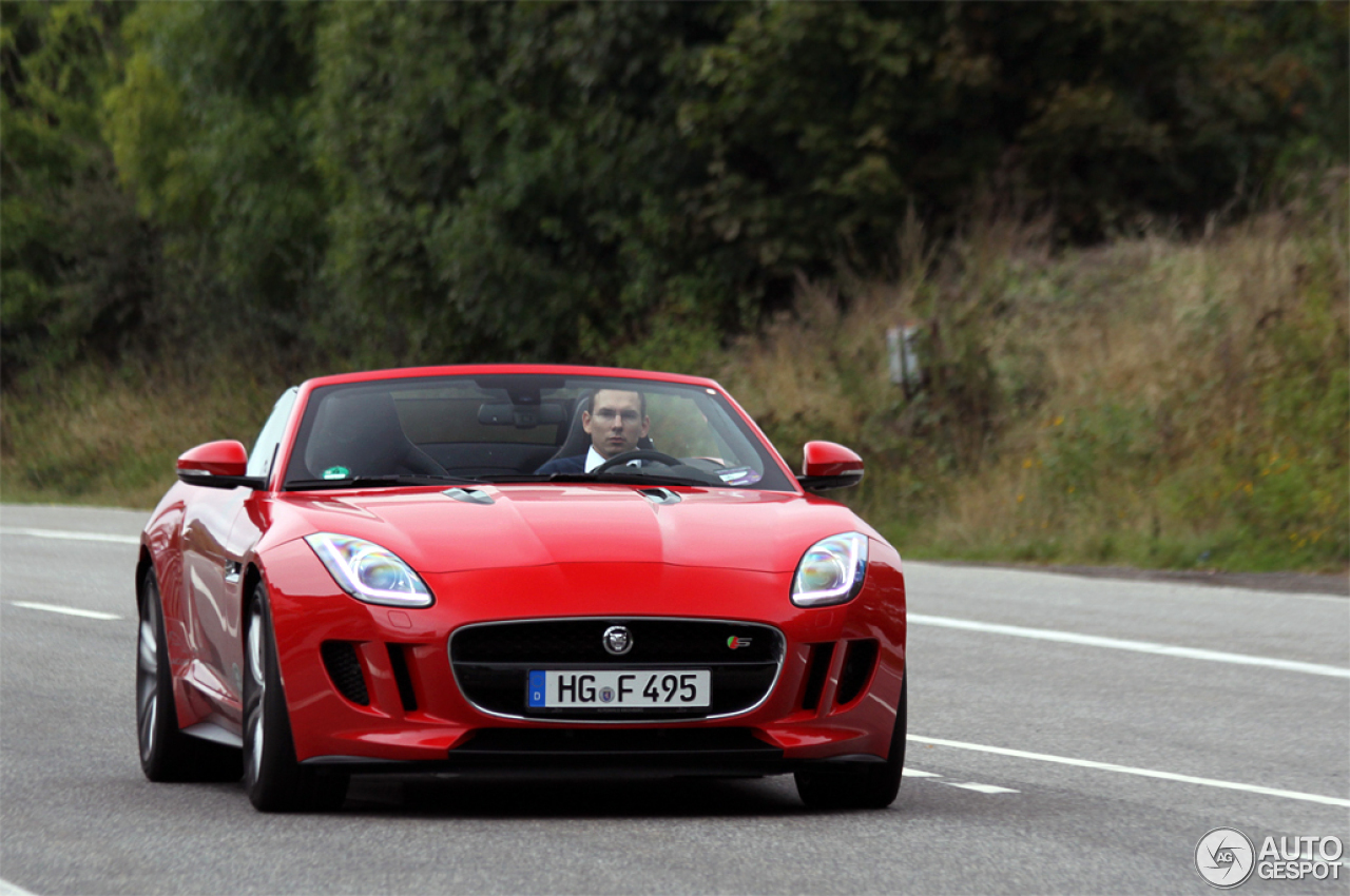 Jaguar F-TYPE S V8 Convertible